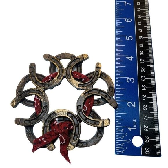 Country Cowboy Horseshoe Wreath Oversized Major 3D Statement Brooch Christmas - Picture 6 of 6